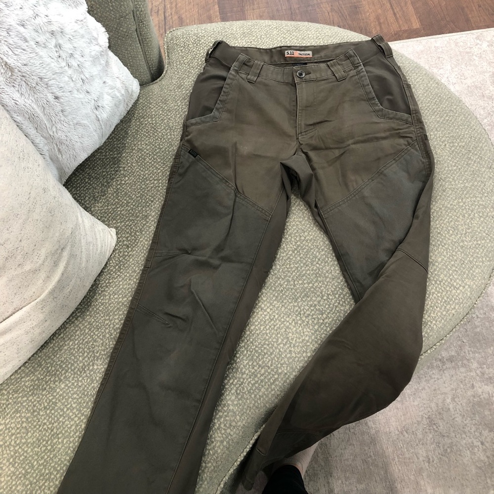 ⭐️Men’s 5.11 Tactical Green Pants⭐️